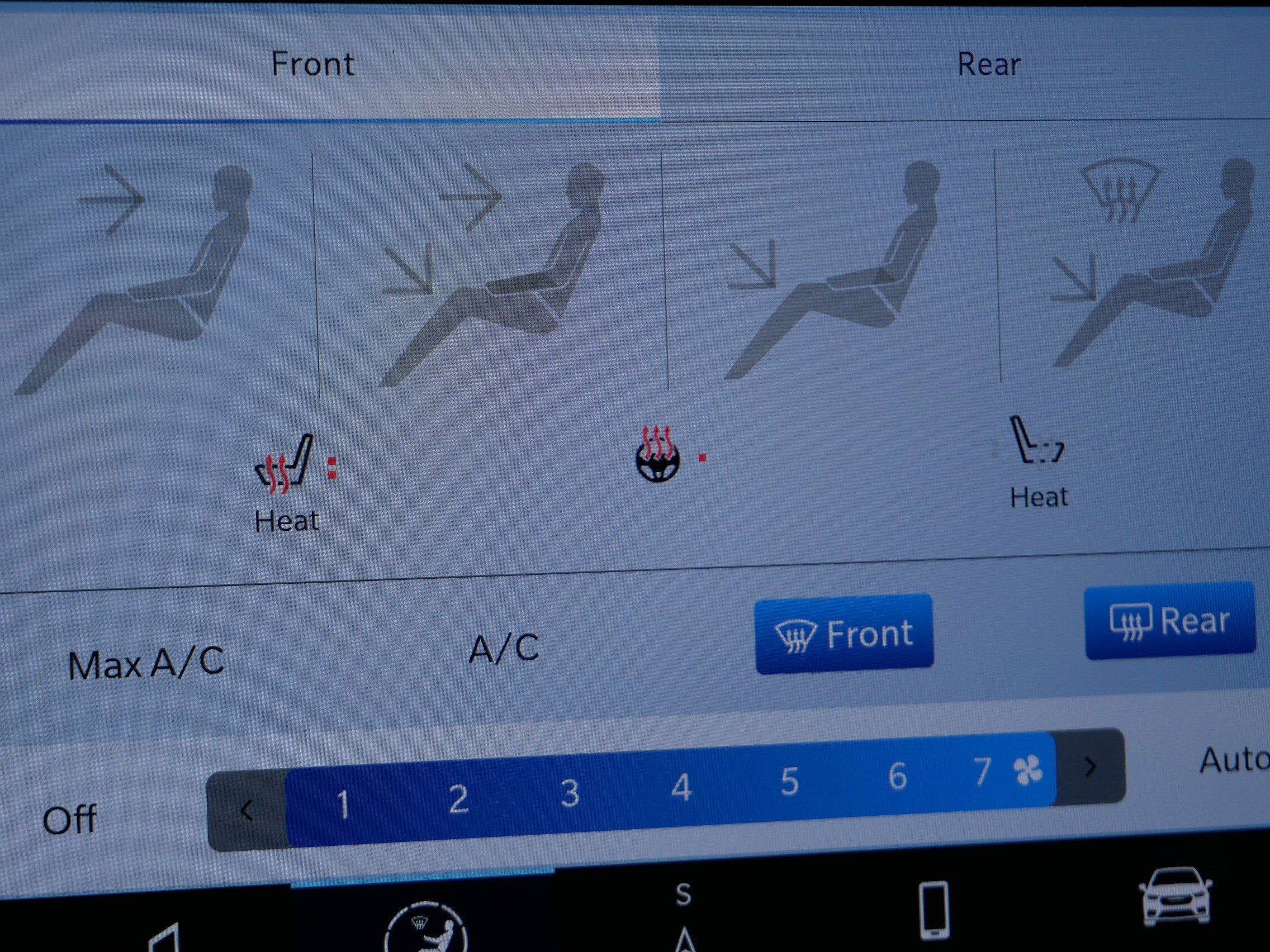 Used 2025 Chrysler Pacifica Select w/ Uconnect Theater Family Group image 27