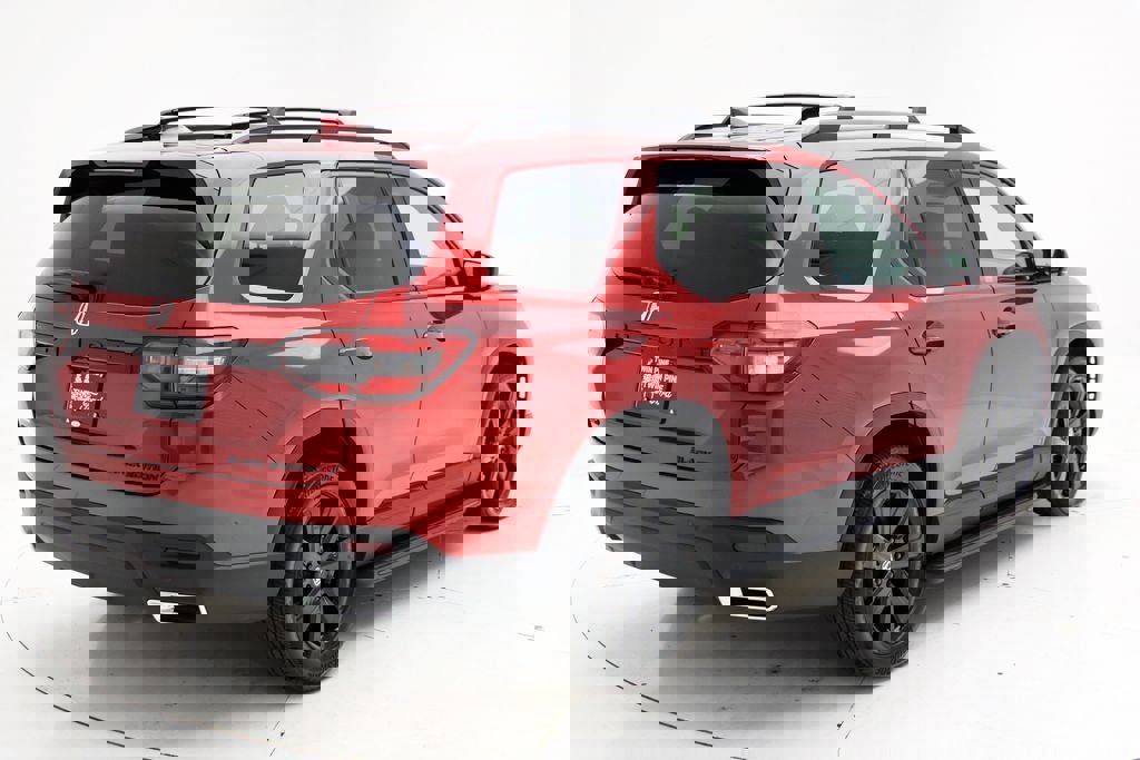 Used 2025 Honda Pilot Black Edition image 8