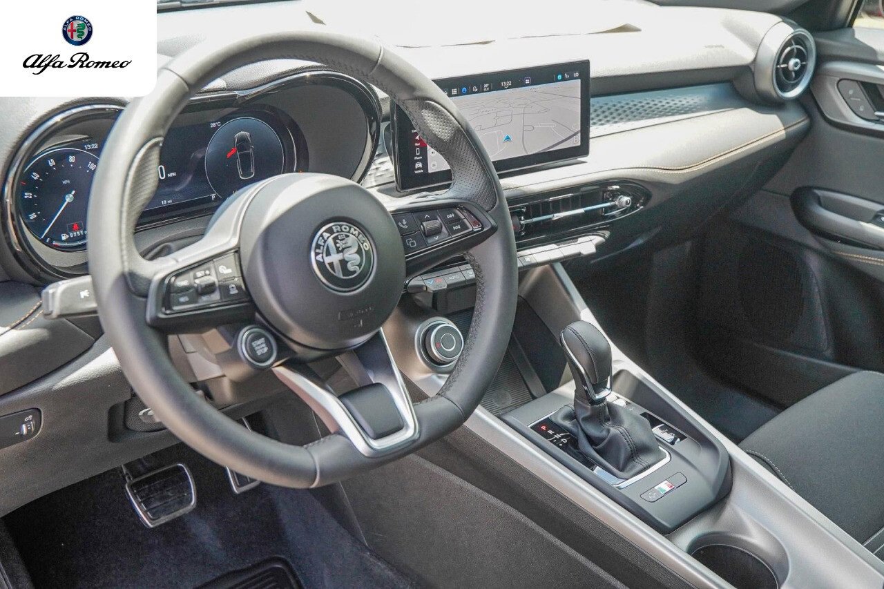 New 2025 Alfa Romeo Tonale image 8