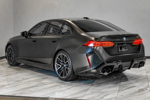 Used 2026 BMW M5 w/ Carbon Package AWD/4WD image 15