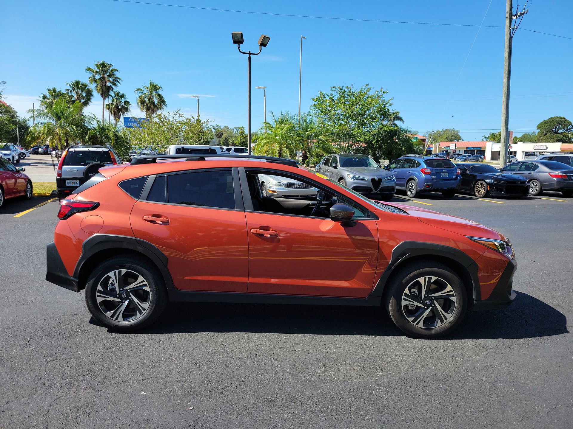 Used 2025 Subaru Crosstrek 2.0i Premium AWD/4WD image 5