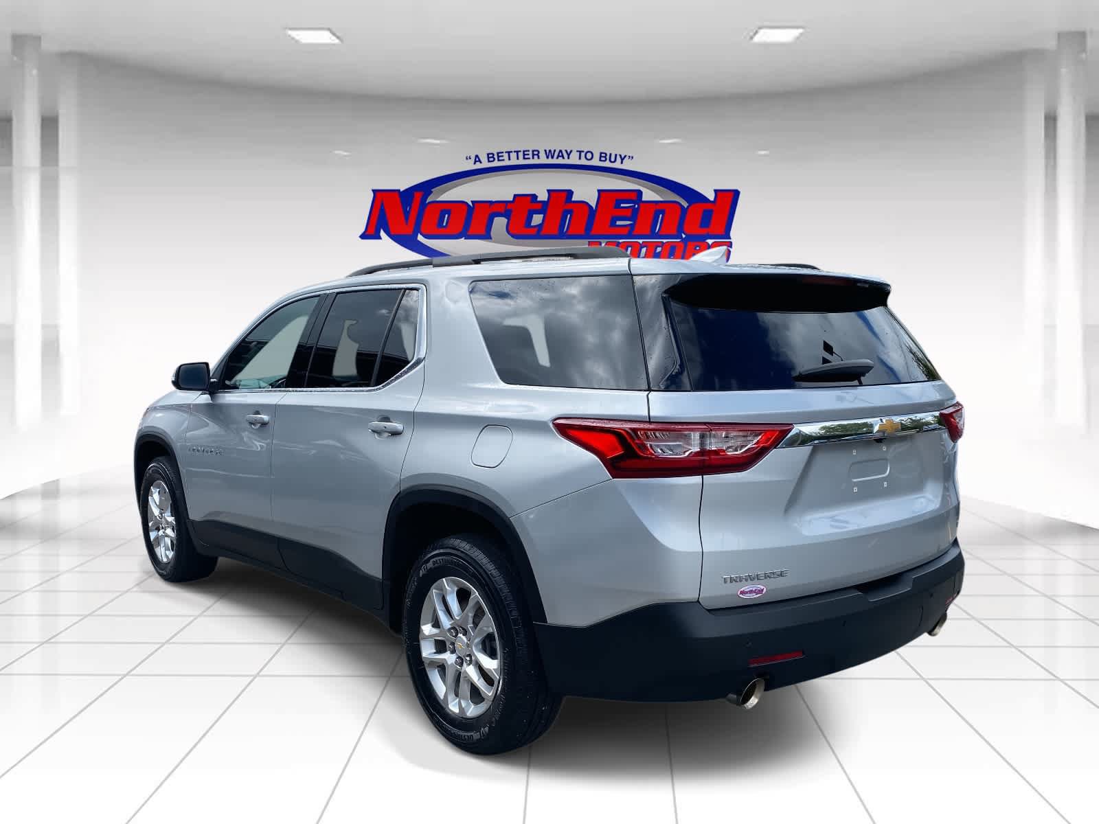 Used 2021 Chevrolet Traverse LT FWD image 5