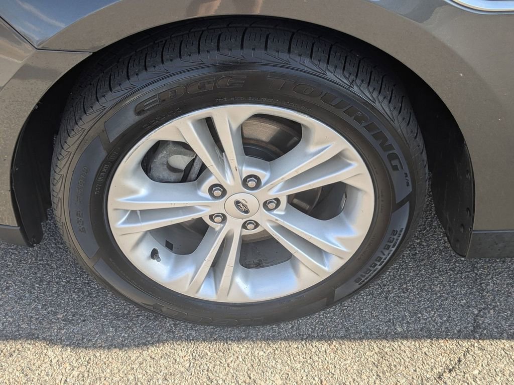 Used 2018 Ford Taurus SEL image 9