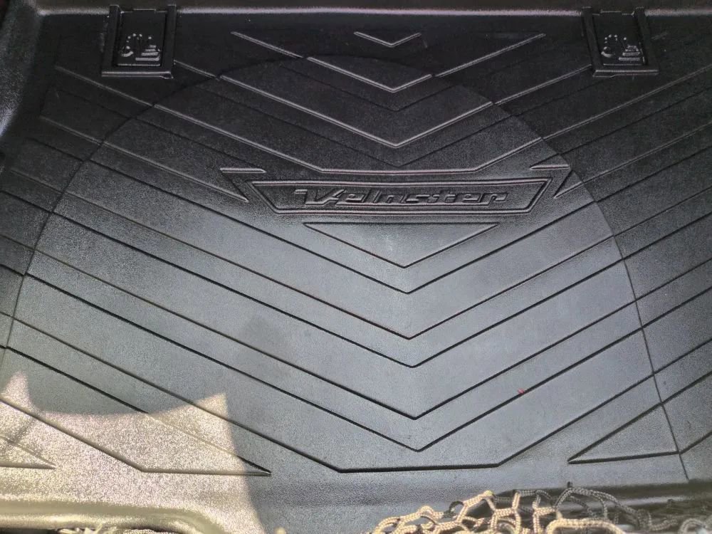 Used 2016 Hyundai Veloster Turbo w/ Option Group 04 image 19