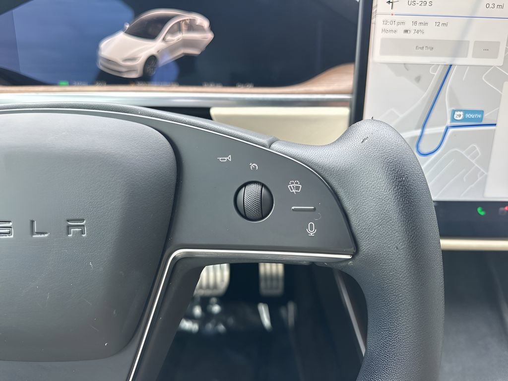 Used 2021 Tesla Model S Plaid image 17