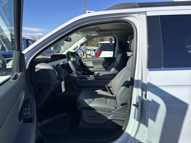 New 2025 Ford Expedition Max Active image 11