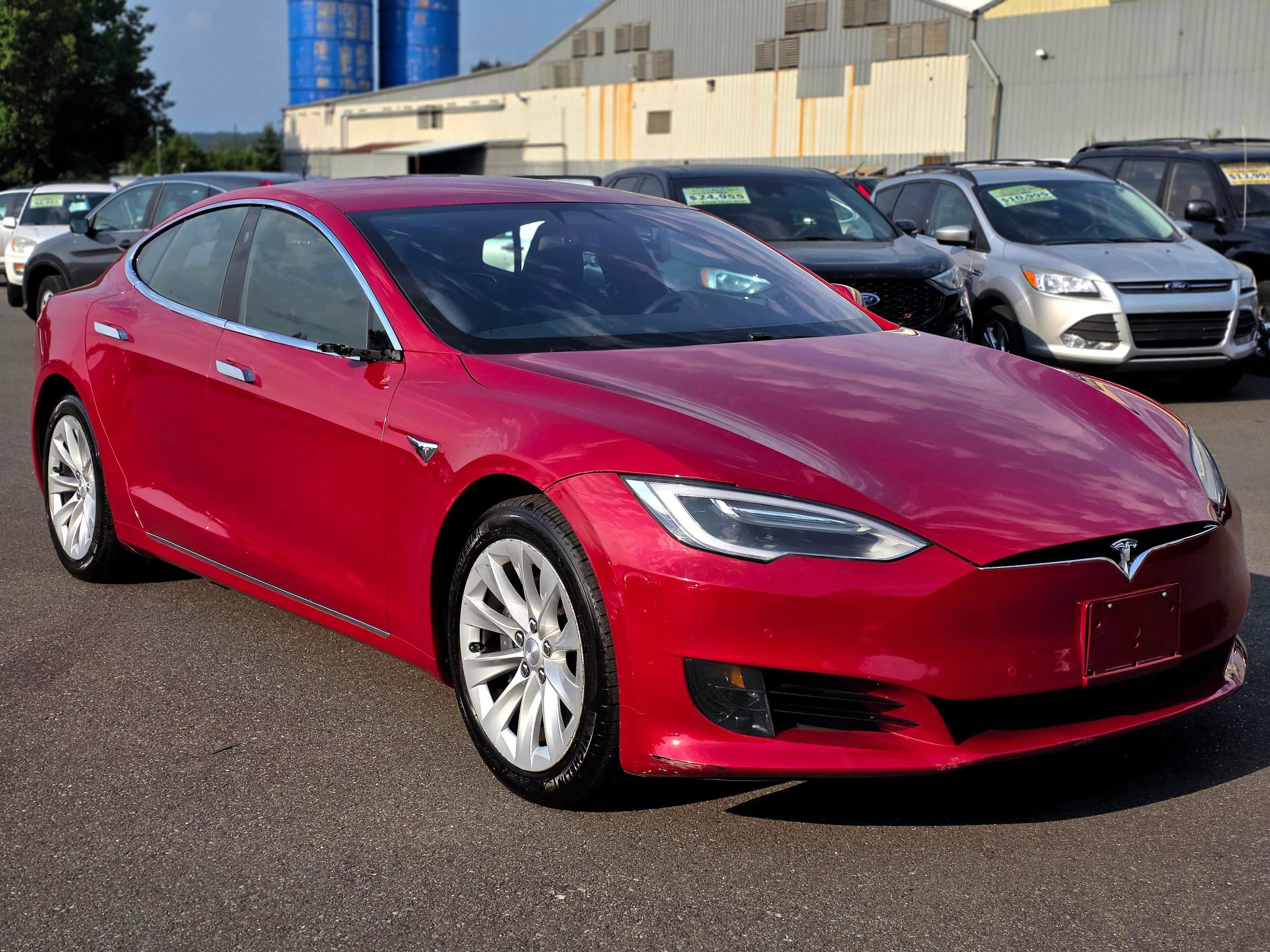 Used 2017 Tesla Model S 60 RWD image 1