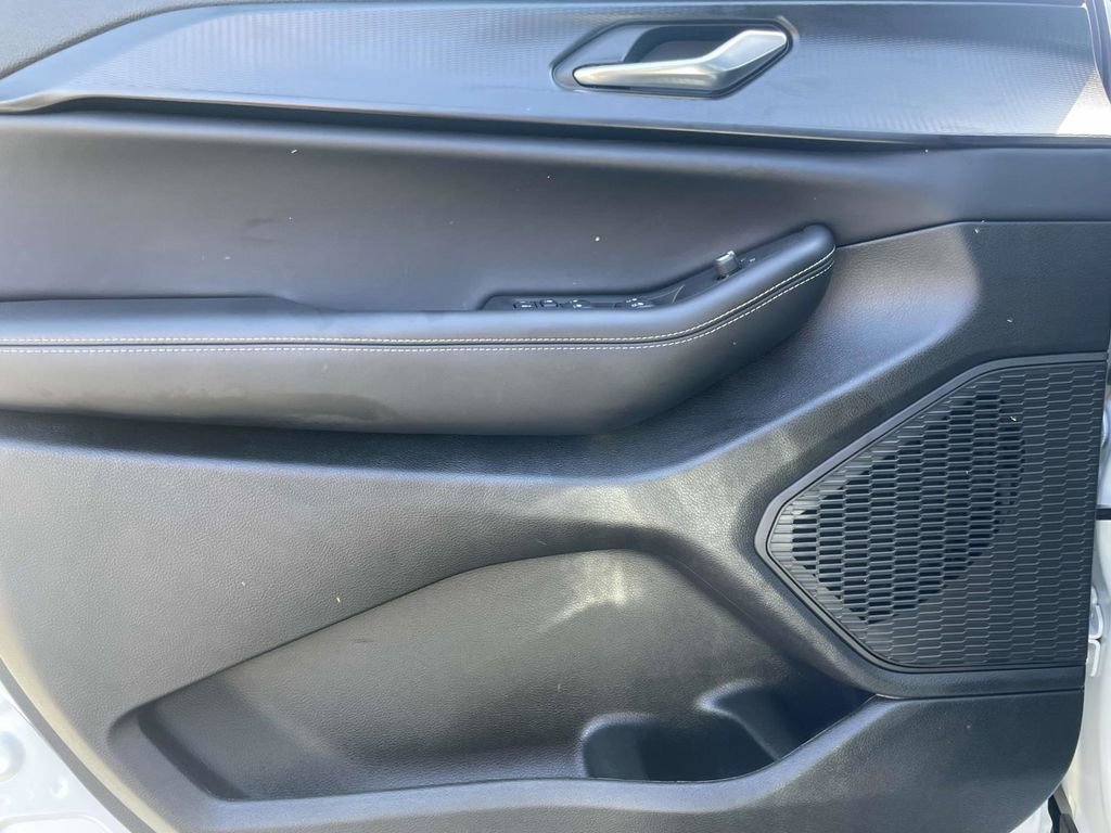 Certified 2025 Jeep Grand Cherokee L Altitude image 29