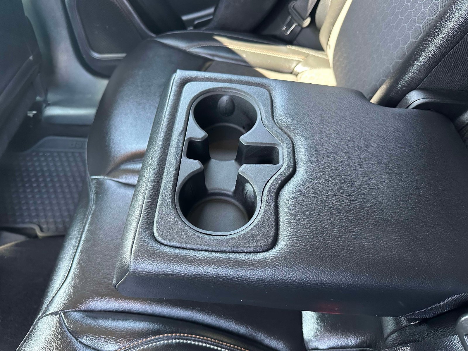 Used 2018 Jeep Compass Latitude w/ Popular Equipment Group image 12