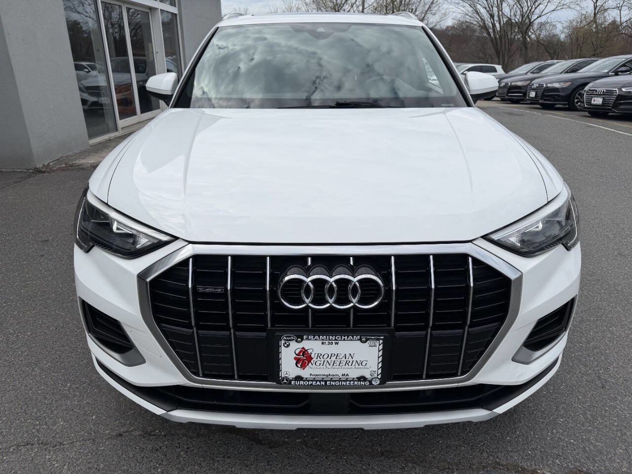 Used 2020 Audi Q3 2.0T Premium AWD/4WD image 2