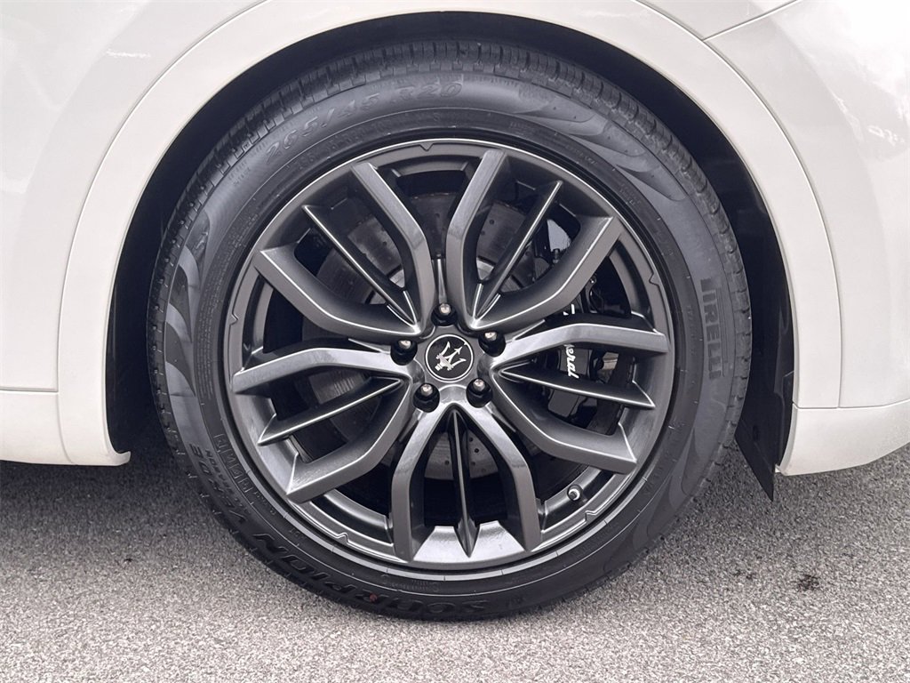 New 2024 Maserati Levante GT Ultima image 9