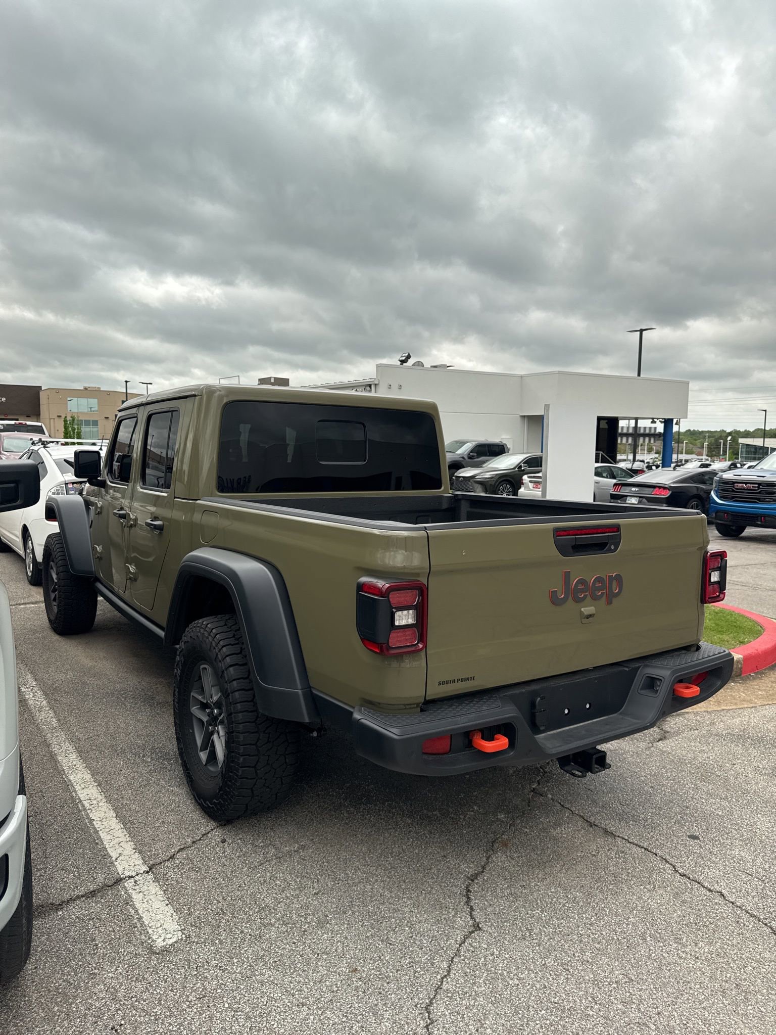 Used 2025 Jeep Gladiator Mojave w/ Safety Group image 4