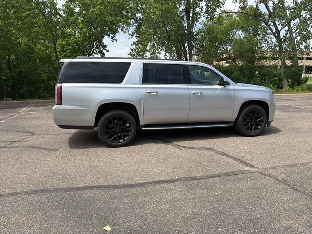 Used 2019 GMC Yukon XL SLT w/ Open Road Package AWD/4WD image 11