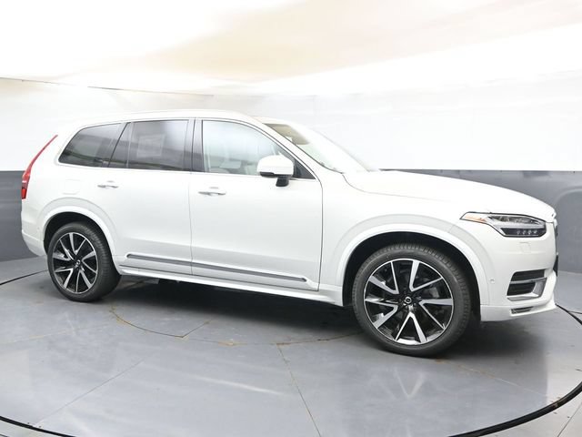 Used 2025 Volvo XC90 B5 Plus w/ Protection Package Premier AWD/4WD image 7