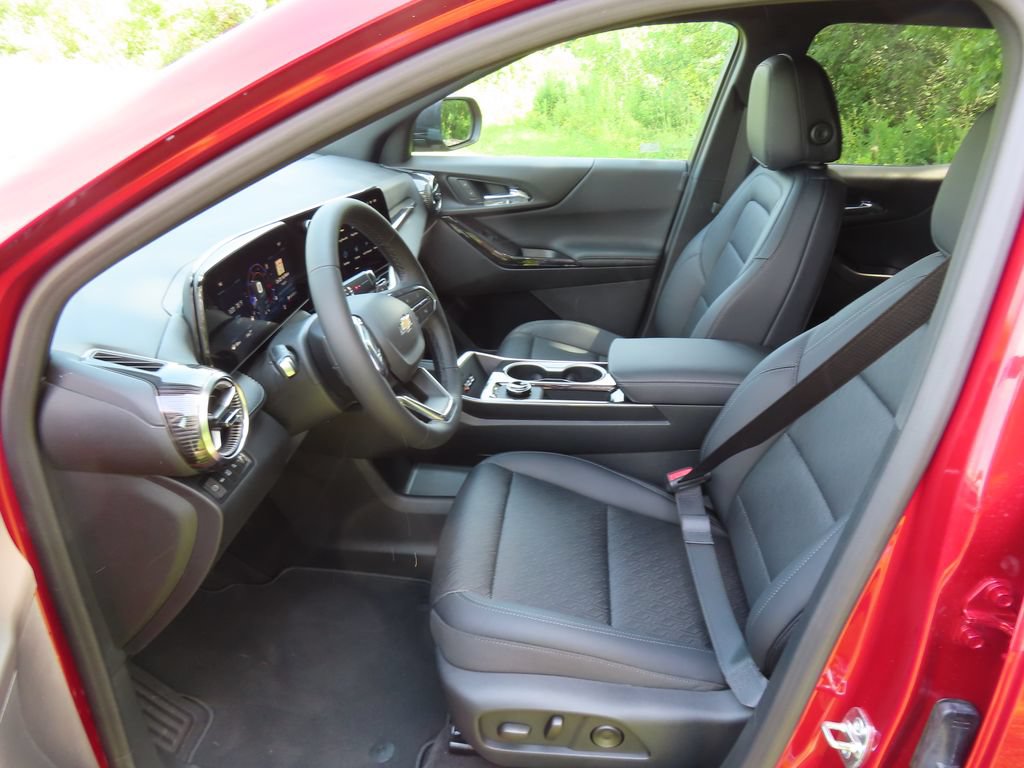 New 2027 Chevrolet Equinox LT w/ Convenience Package II AWD/4WD image 20