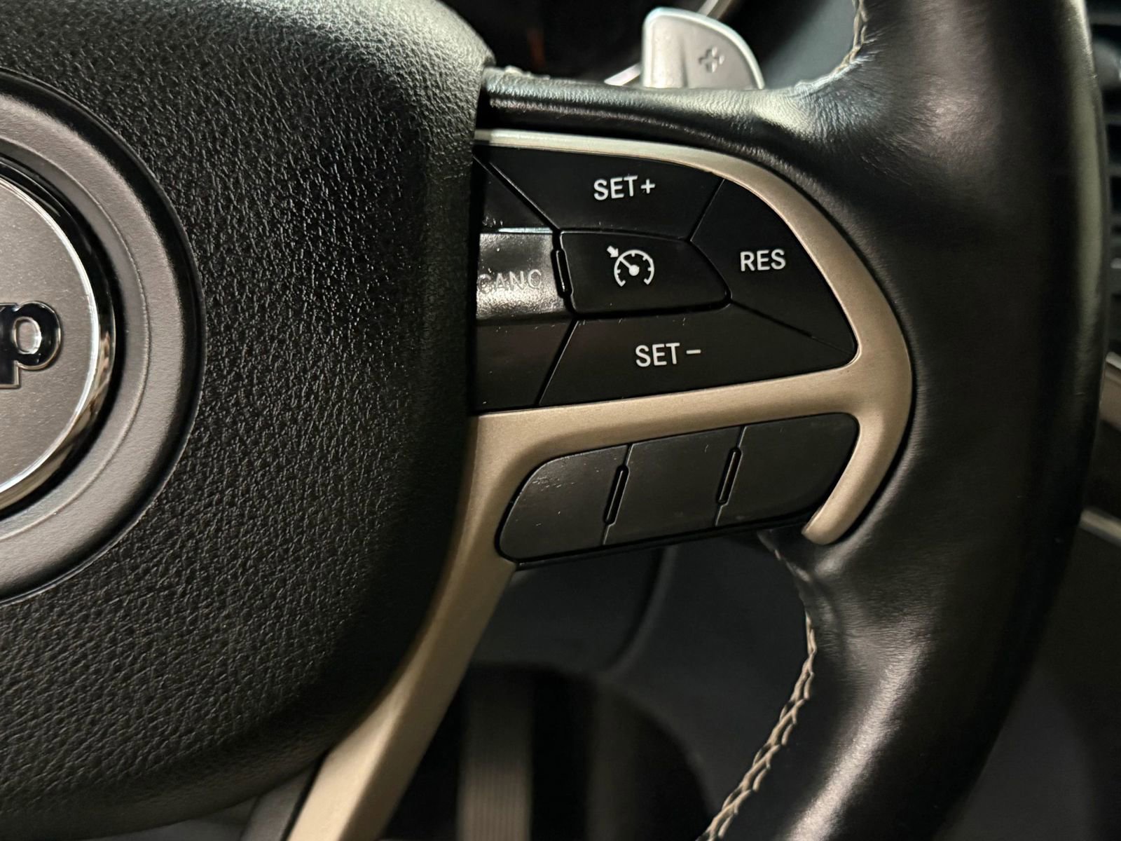 Used 2017 Jeep Grand Cherokee Limited AWD/4WD image 27