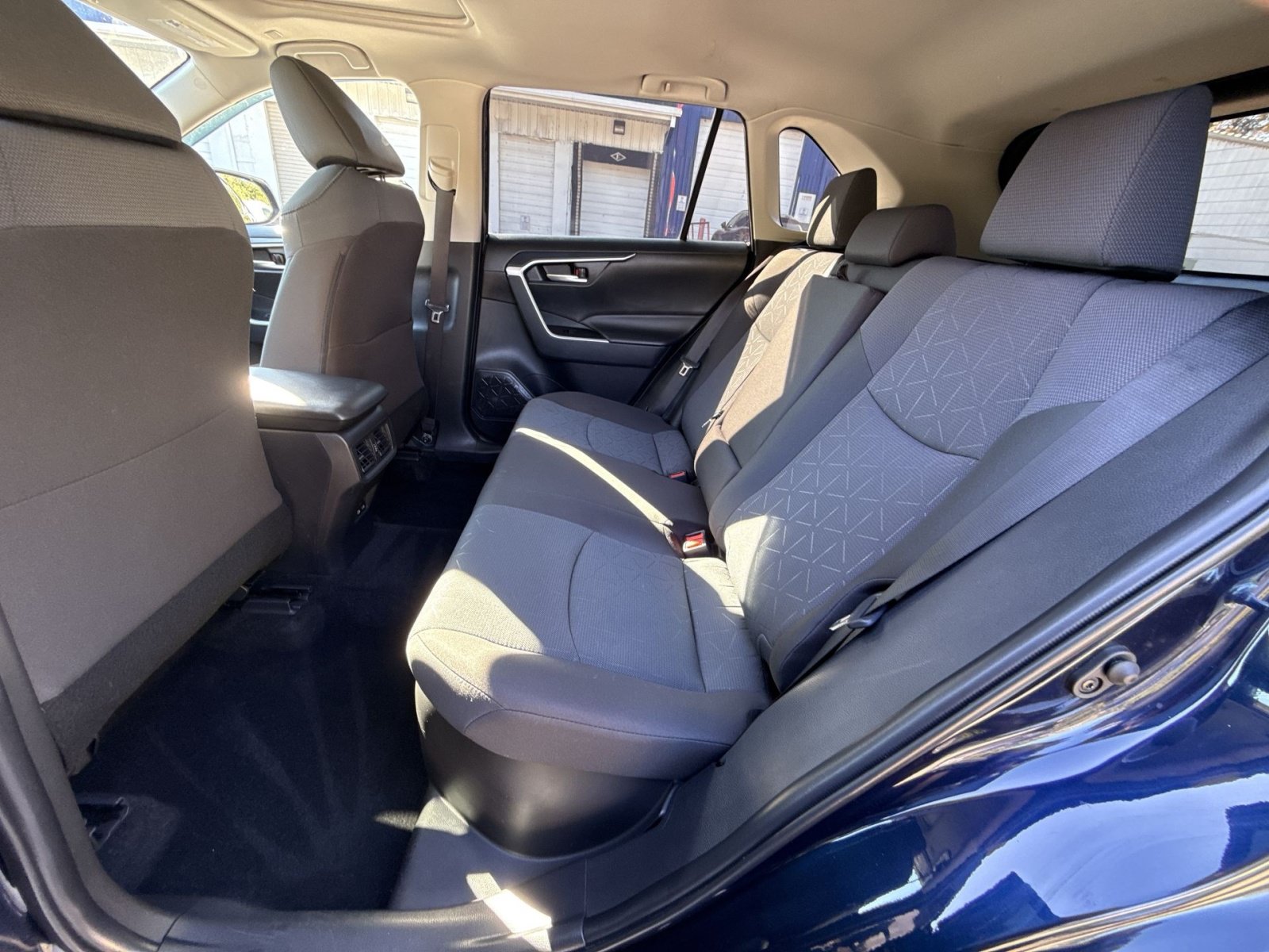 Used 2025 Toyota RAV4 XLE w/ Convenience Package AWD/4WD image 27