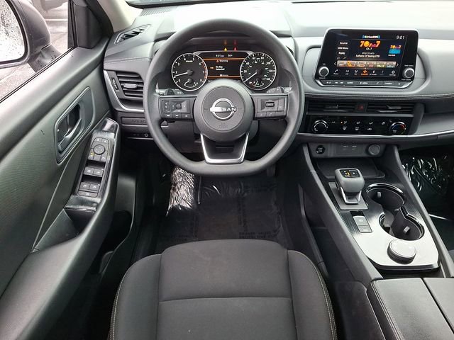 Used 2024 Nissan Rogue S image 11