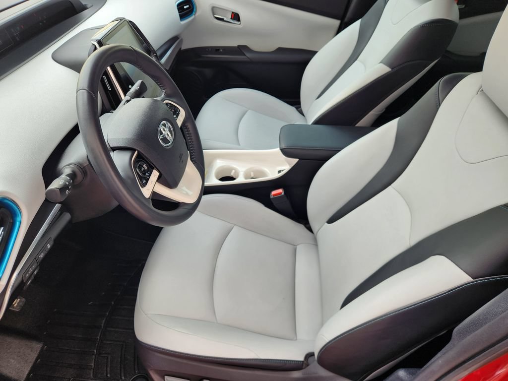 Used 2017 Toyota Prius Prime Advanced FWD image 13