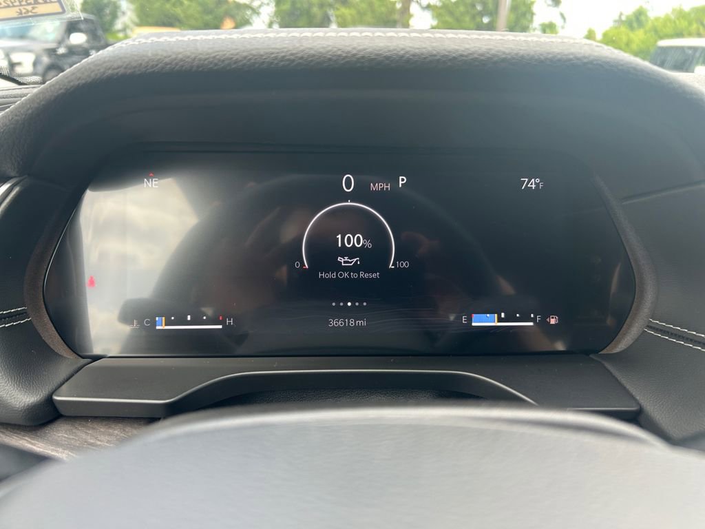 Used 2022 Jeep Grand Cherokee Limited image 16