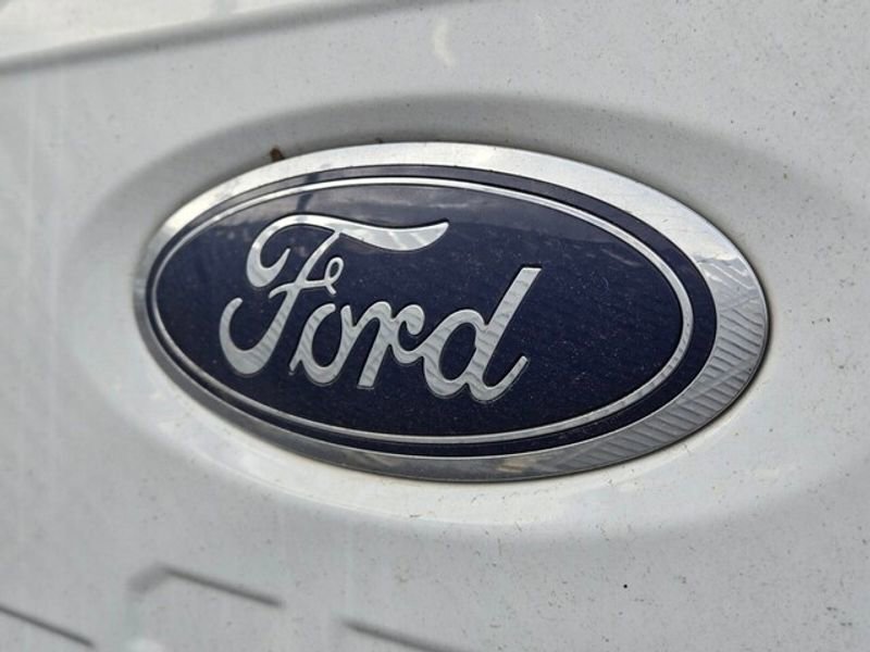 Used 2022 Ford F150 Lariat w/ Equipment Group 502A High image 11