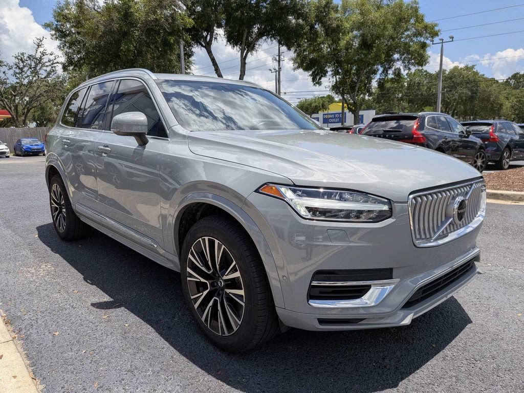 Used 2025 Volvo XC90 T8 Plus w/ Protection Package Premier AWD/4WD image 8