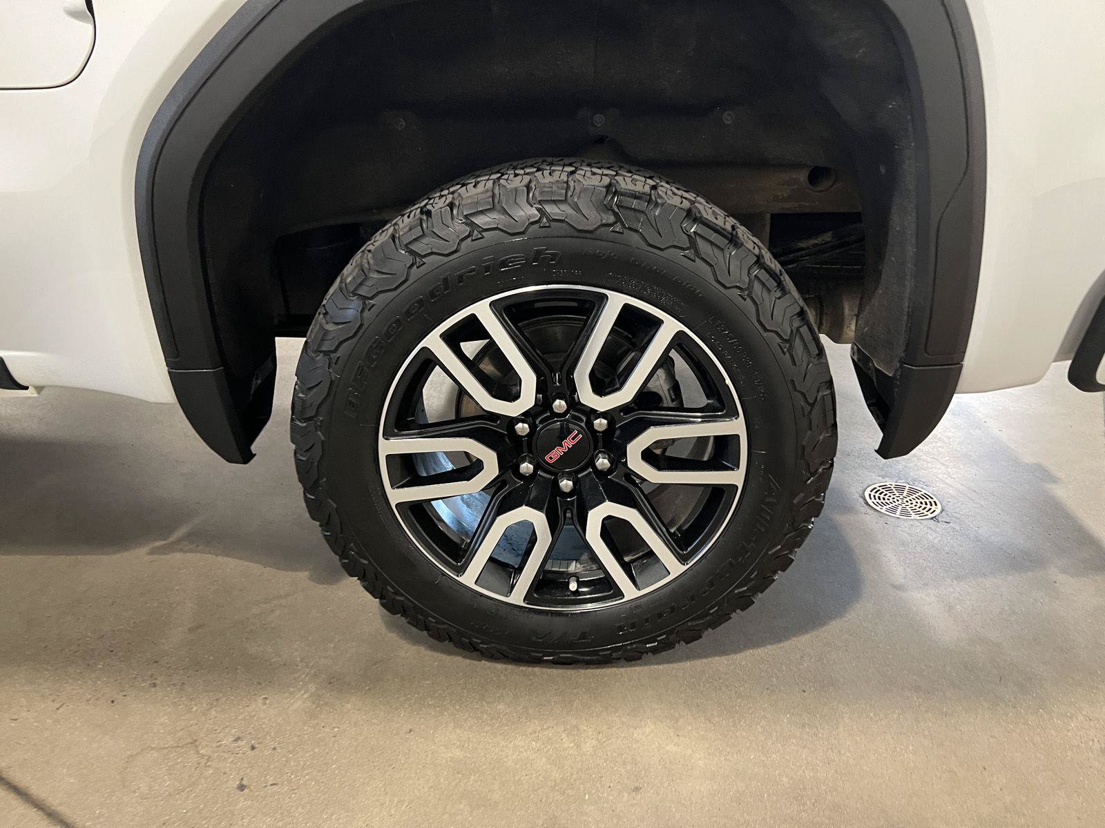 Used 2023 GMC Sierra 1500 AT4 w/ AT4 Preferred Package AWD/4WD image 57