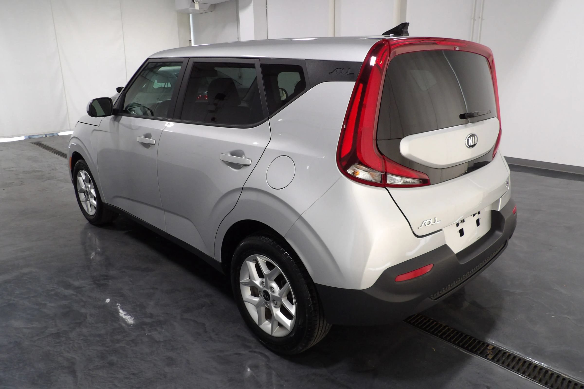 Used 2021 Kia Soul S FWD image 6