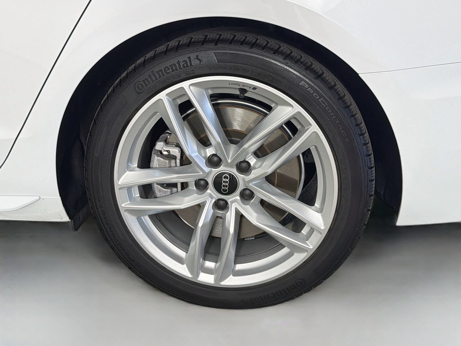 Used 2023 Audi A4 2.0T Premium w/ Convenience Package AWD/4WD image 31