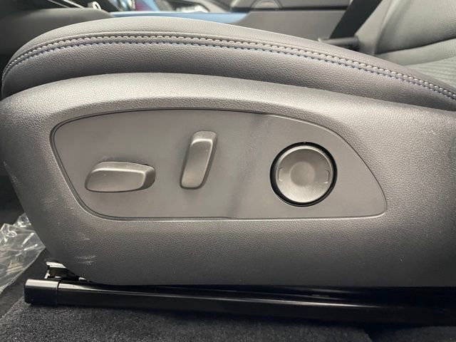 New 2026 Chevrolet Equinox EV LT image 9