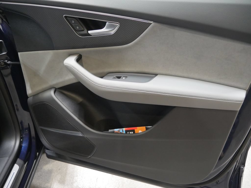 New 2026 Audi SQ8 Premium Plus AWD/4WD image 18