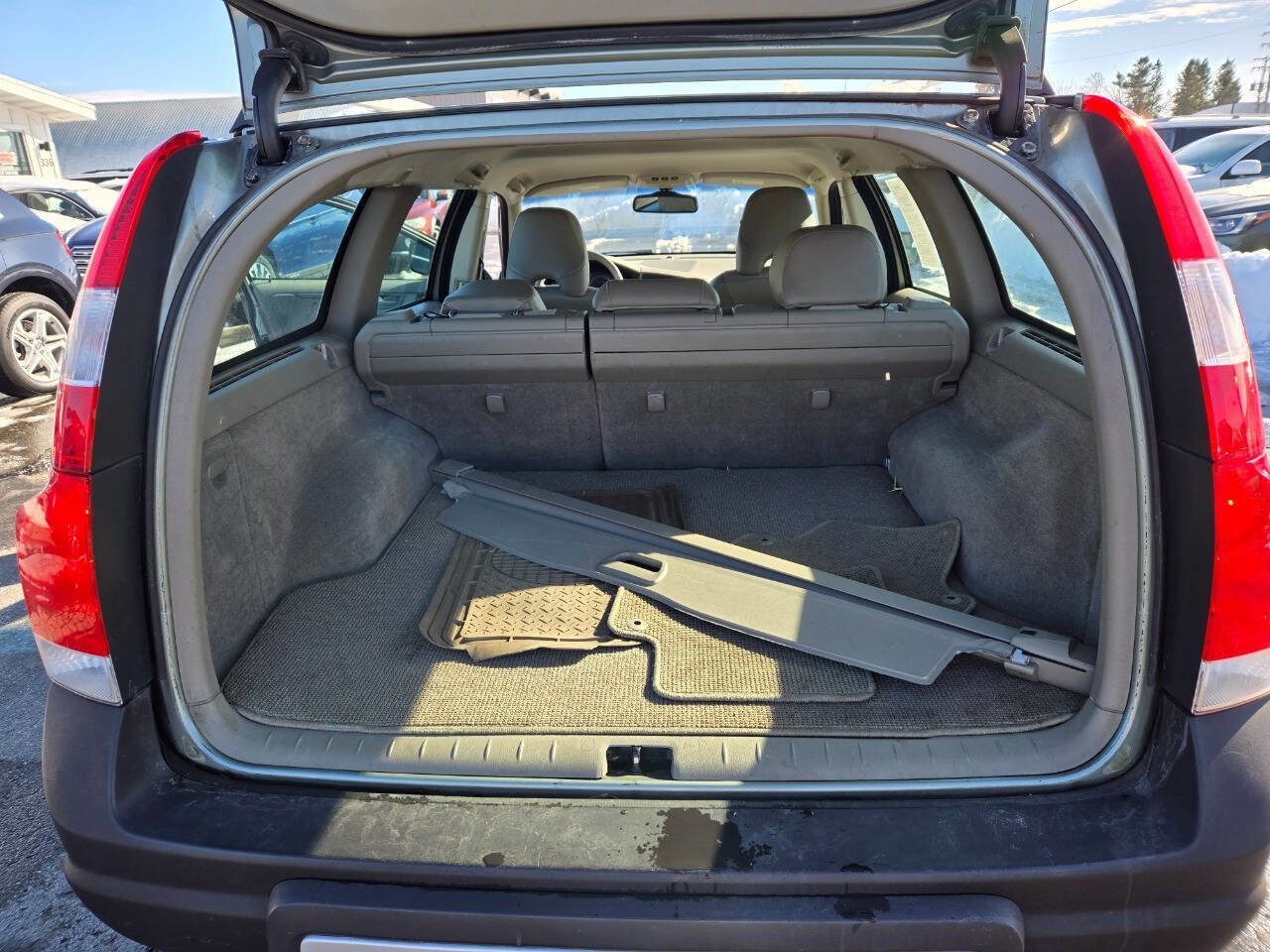 Used 2006 Volvo XC70 Base AWD 4dr Wagon image 30