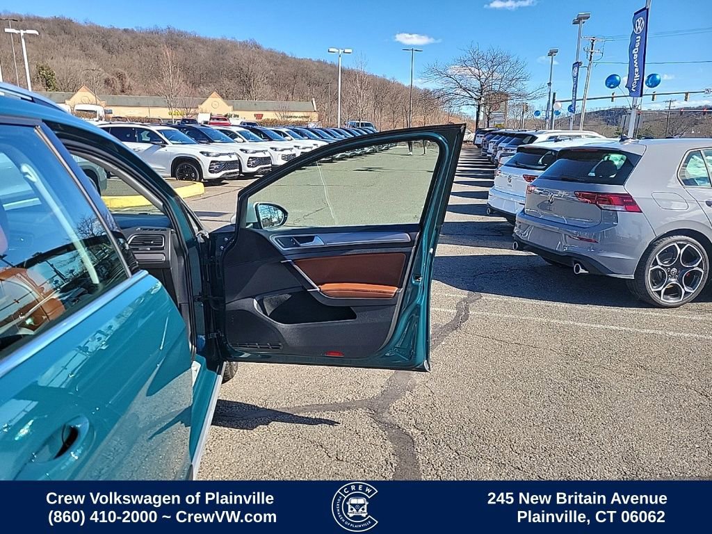 Used 2018 Volkswagen Golf Alltrack SE image 40