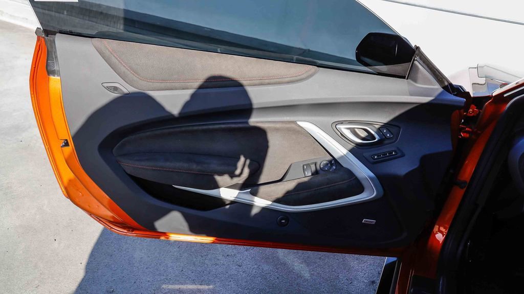 Used 2022 Chevrolet Camaro ZL1 image 21