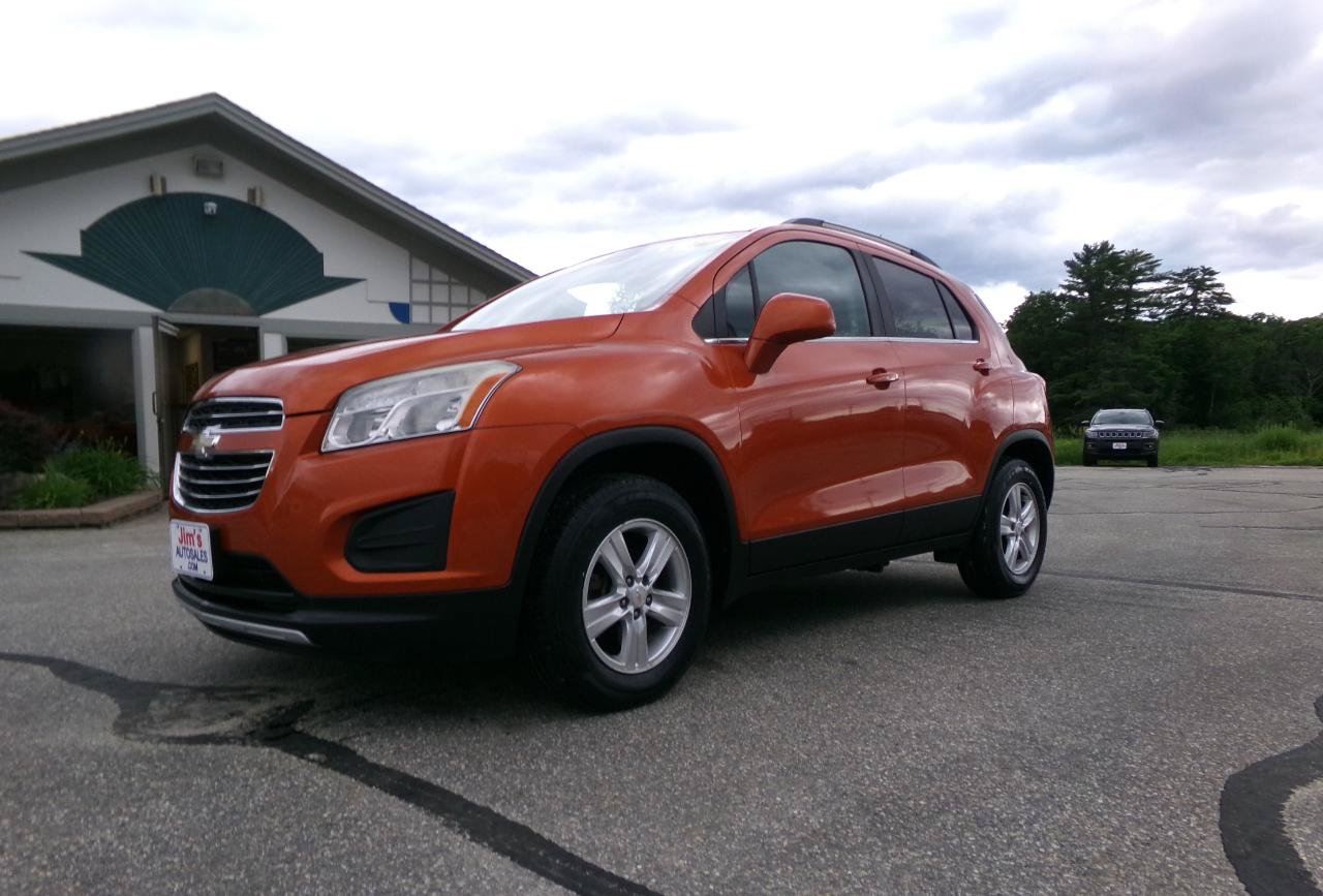 Used 2016 Chevrolet Trax LT w/ LT Sun and Sound Package AWD/4WD image 9