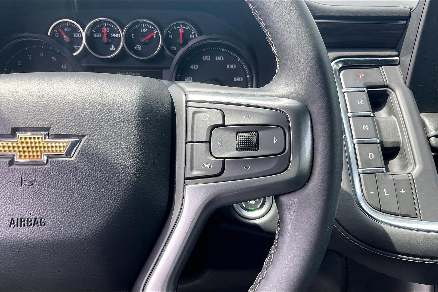 Used 2024 Chevrolet Tahoe LS AWD/4WD image 23