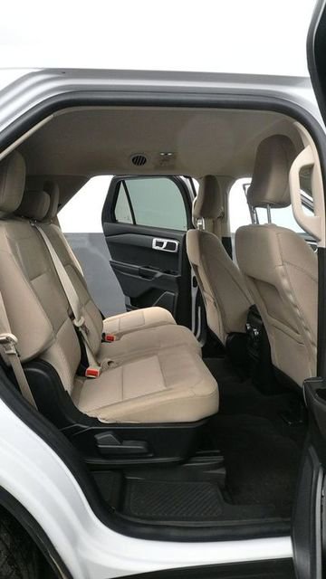 Used 2021 Ford Explorer 4WD image 12