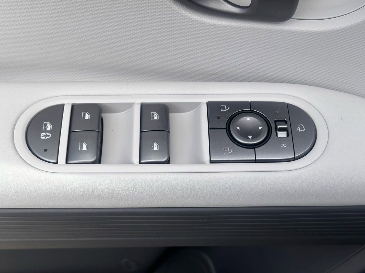 Used 2025 Hyundai Ioniq 5 SEL image 20