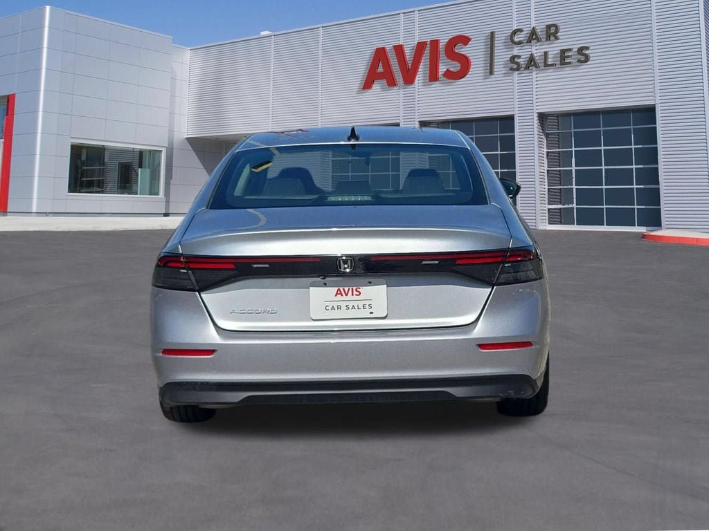 Used 2025 Honda Accord SE image 7