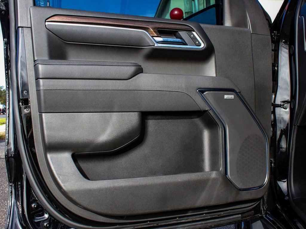 Used 2025 Chevrolet Silverado 1500 LT Trail Boss w/ LT Trail Boss Premium Package image 8