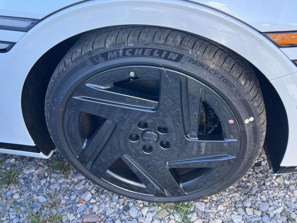 New 2026 Genesis G90 3.5T Prestige image 2