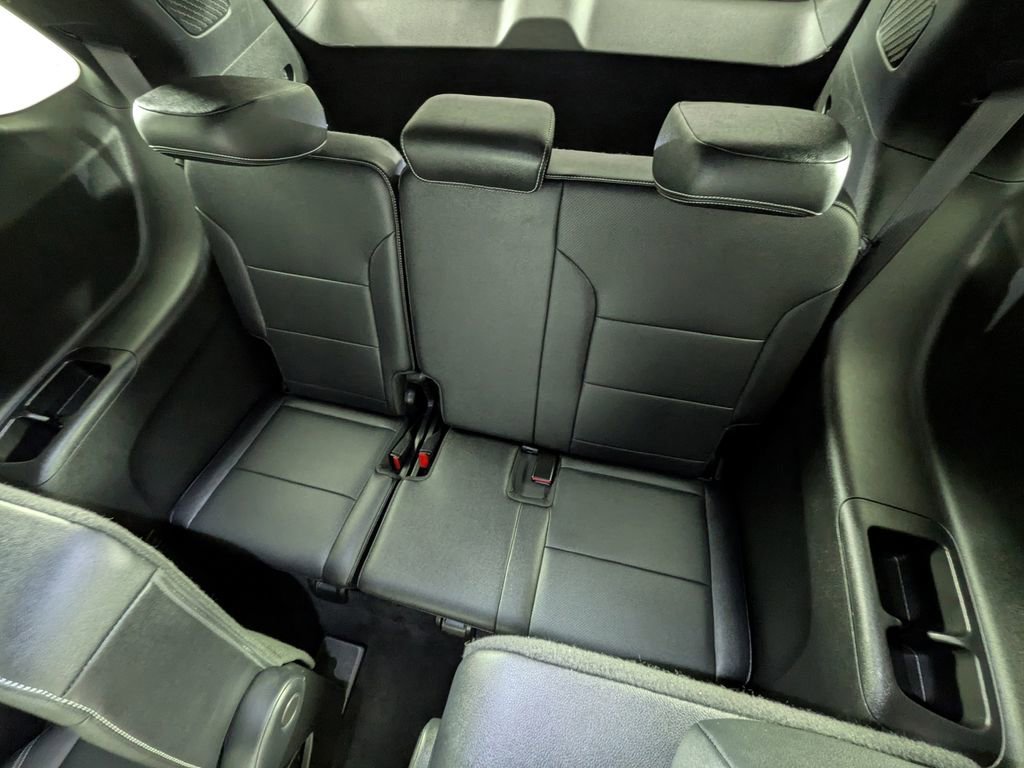 Certified 2025 Chevrolet Traverse LT AWD/4WD image 38