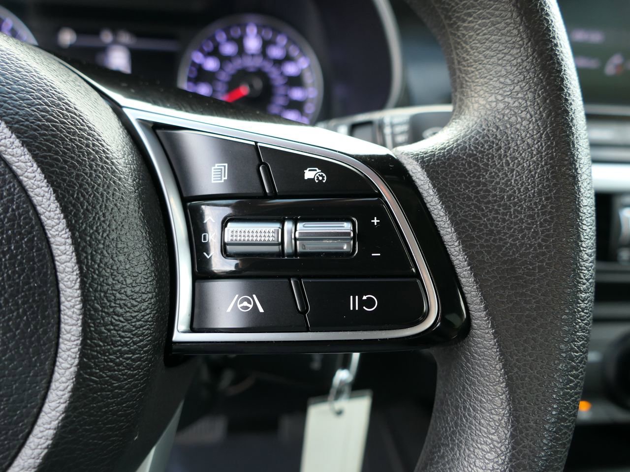 Used 2022 Kia Forte LXS image 16