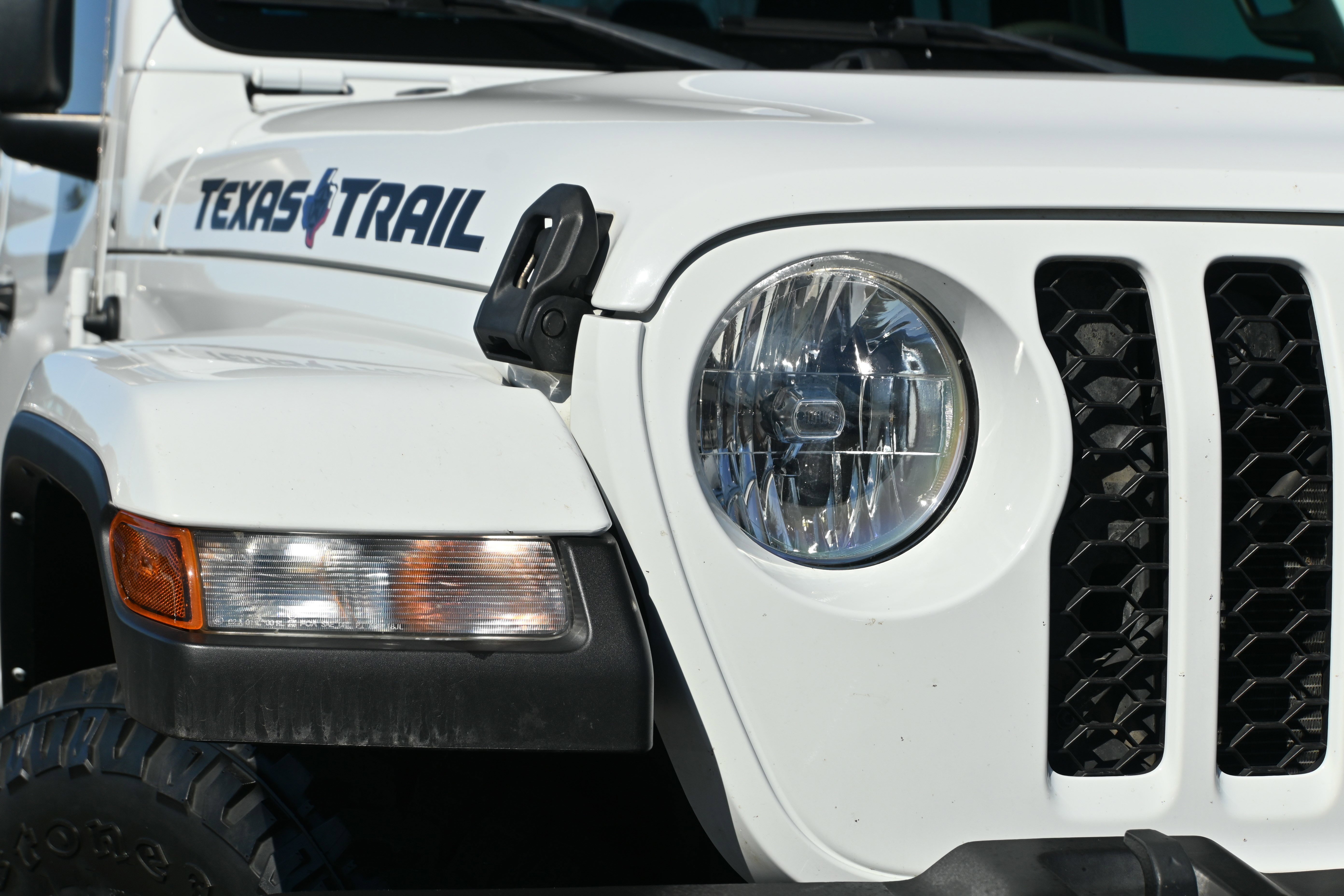 Used 2023 Jeep Gladiator Sport image 26