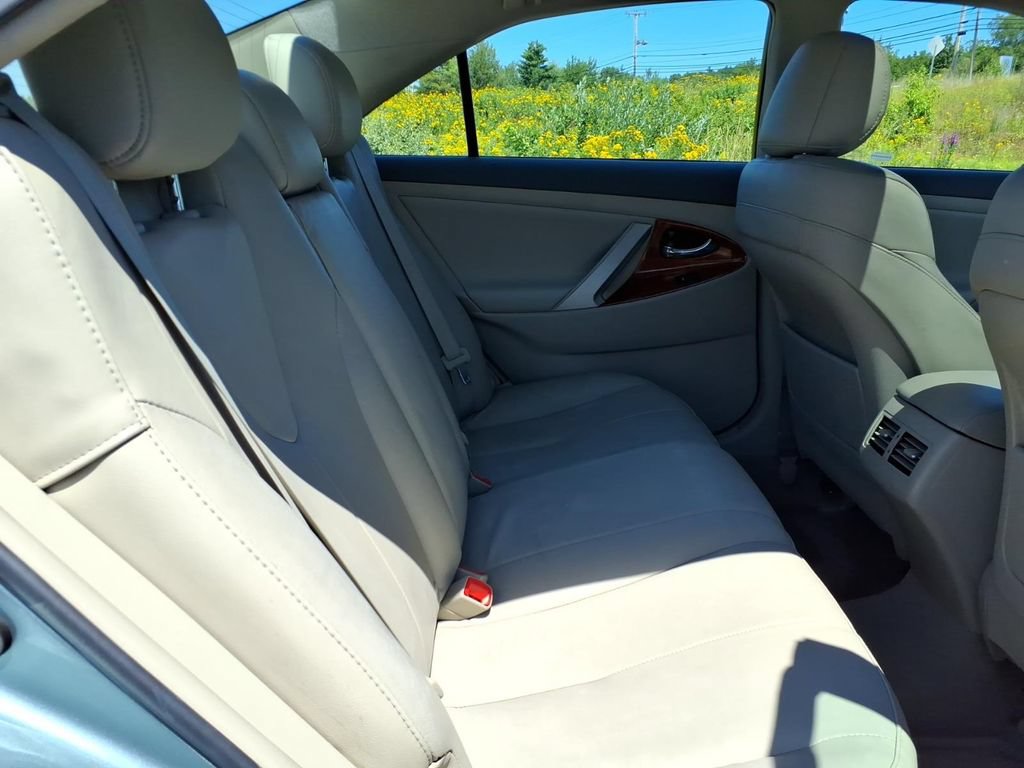Used 2011 Toyota Camry XLE w/ SE/XLE Extra-Value Pkg FWD image 12