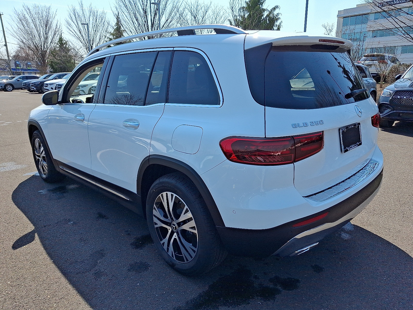 New 2026 Mercedes-Benz GLB 250 4MATIC image 4