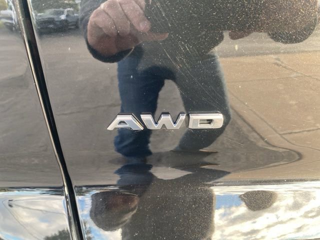 Used 2023 Cadillac XT4 Sport w/ Enhanced Visibility Package image 7