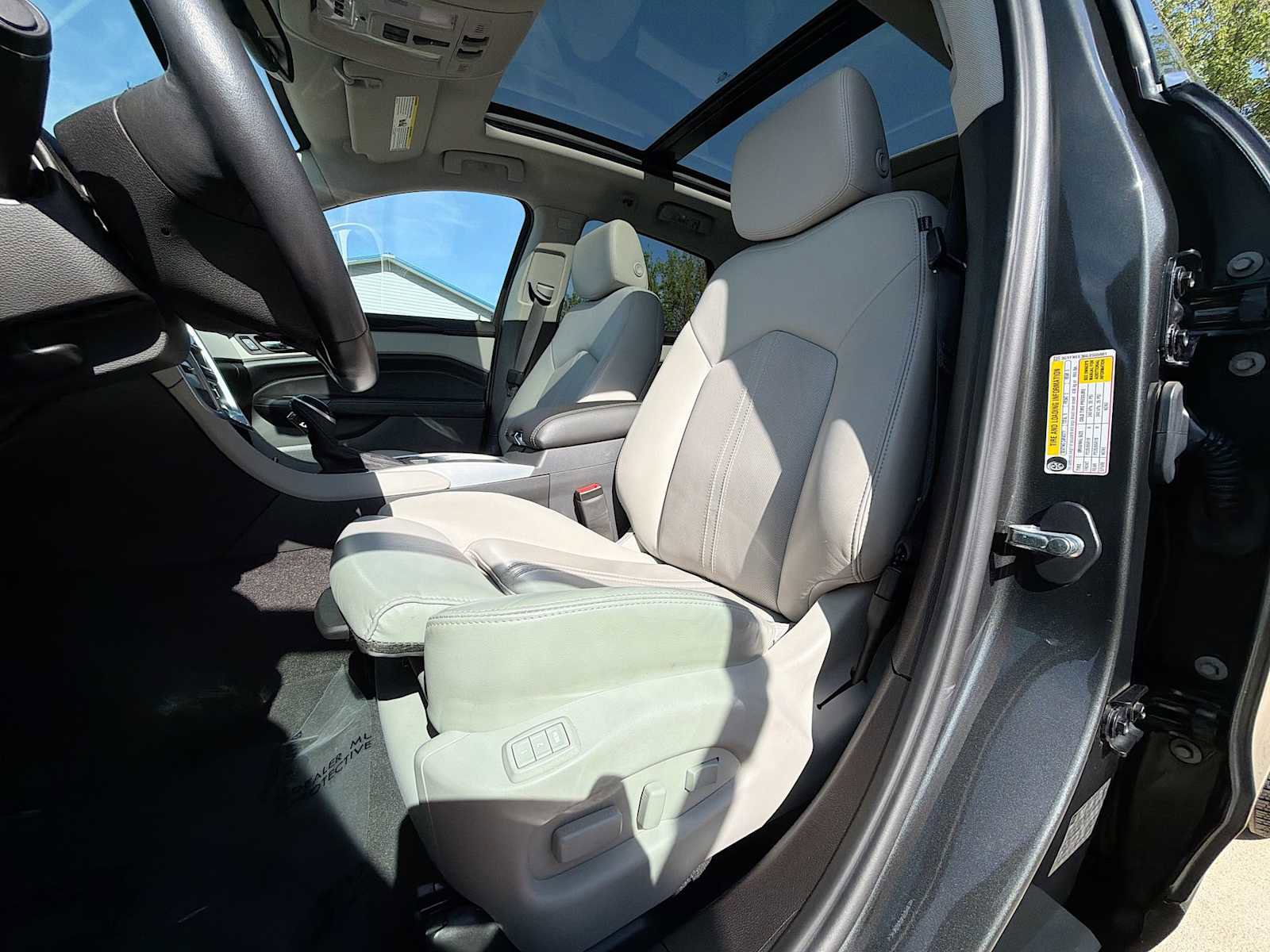 Used 2016 Cadillac SRX Luxury AWD/4WD image 13