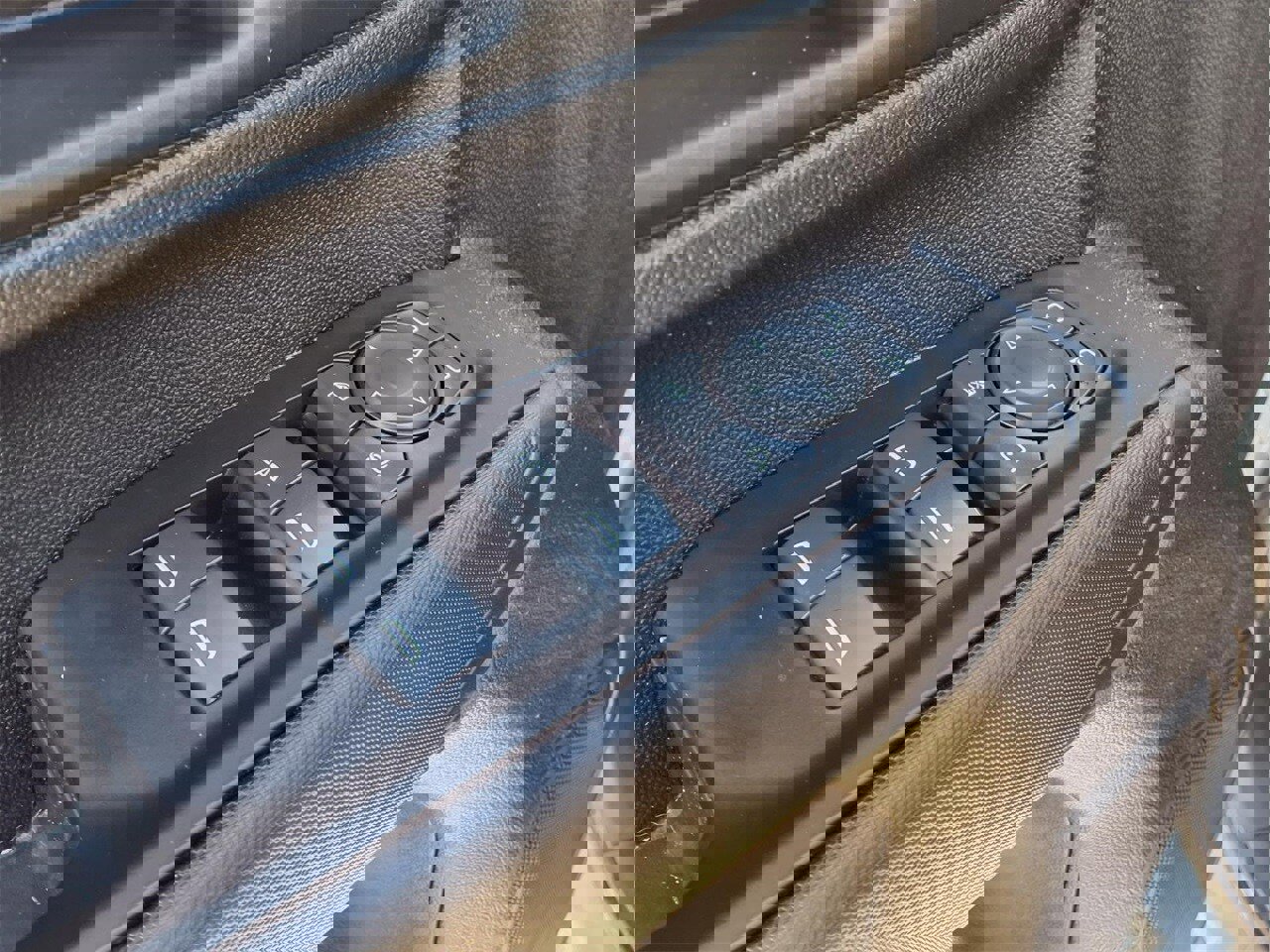 Used 2024 Chevrolet Silverado 2500 Custom w/ Custom Convenience Package image 15