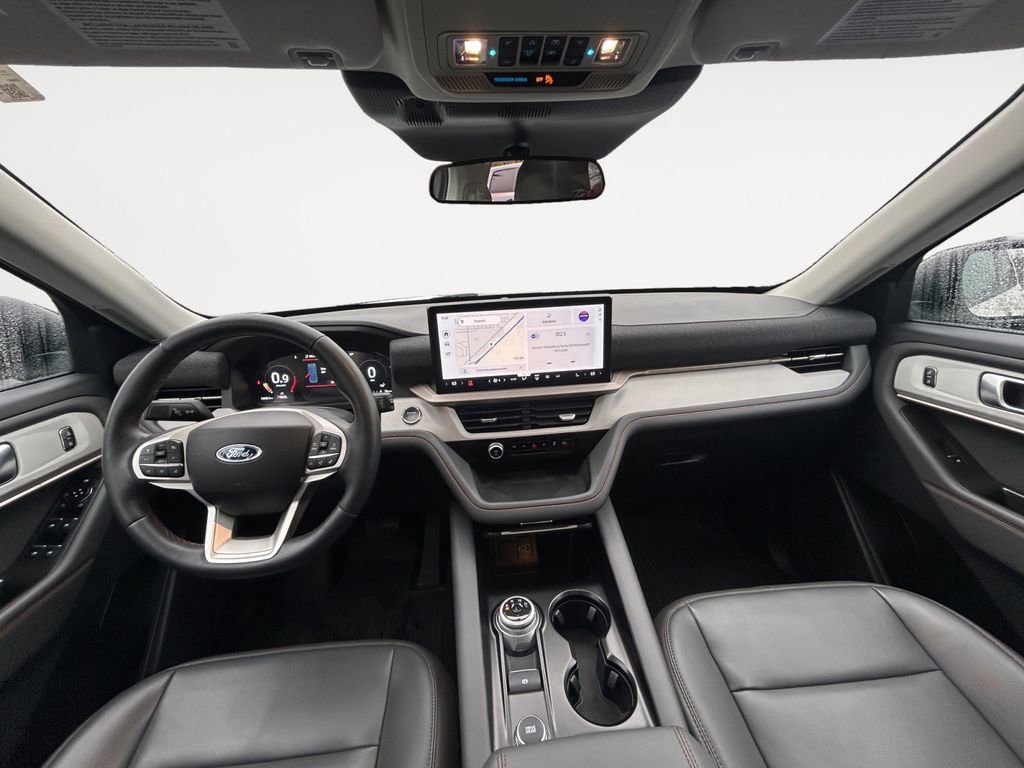 Used 2025 Ford Explorer Active w/ Active Comfort Package image 13